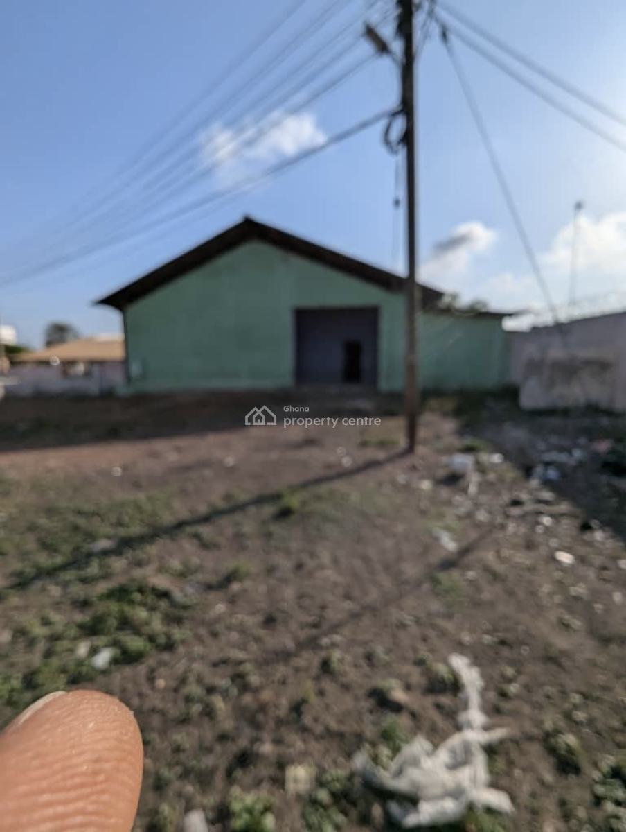 1,300 Sqm of Warehouse, Airport to 37 Road, Burma Camp, Accra, Warehouse for Rent