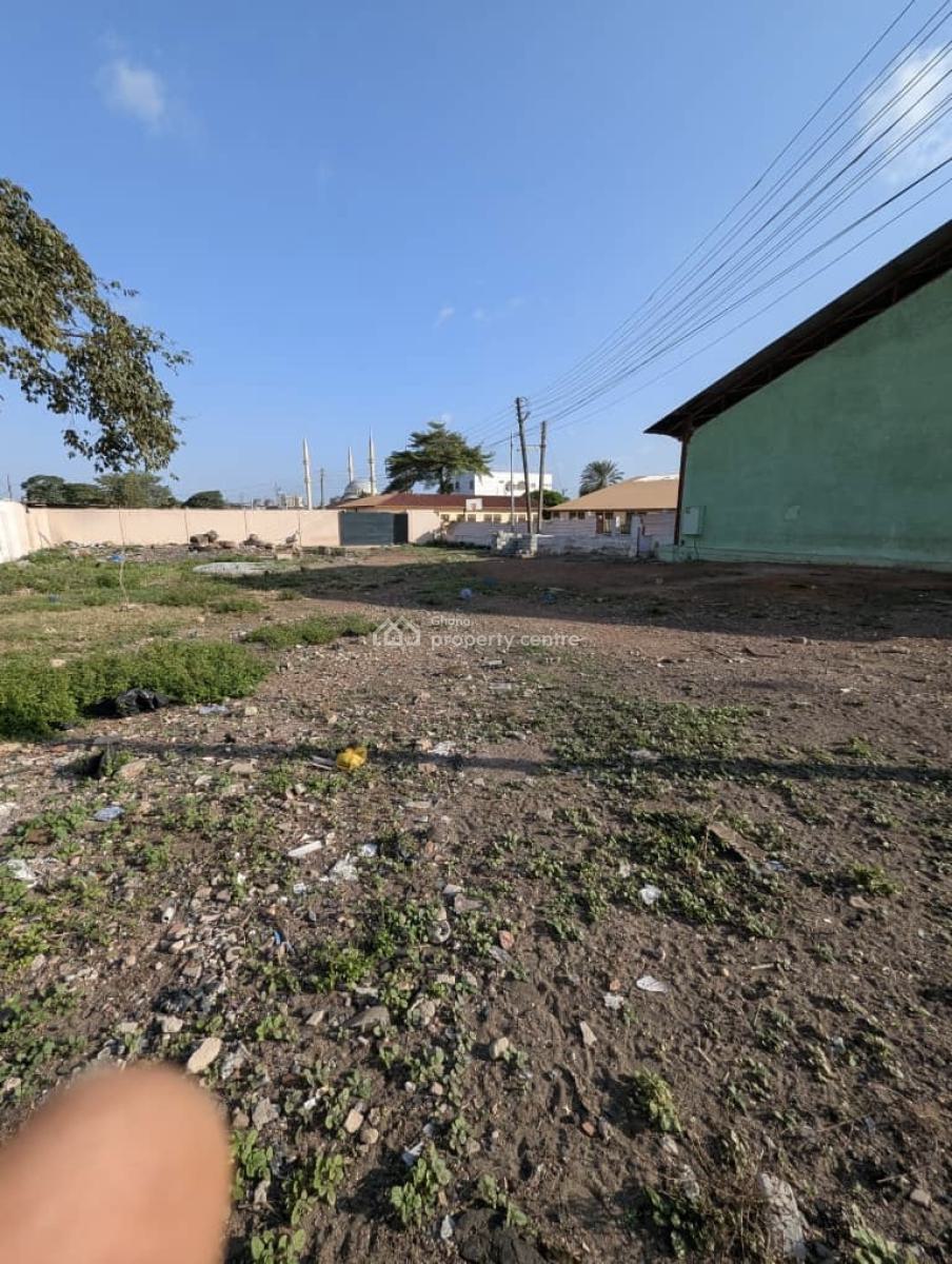1,300 Sqm of Warehouse, Airport to 37 Road, Burma Camp, Accra, Warehouse for Rent