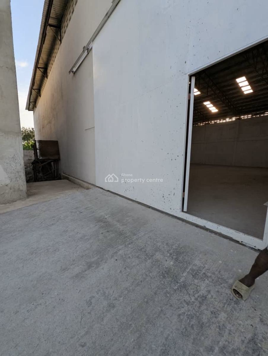 800 Sqm of Warehouse, Abeka Road, Tesano, Accra, Warehouse for Rent