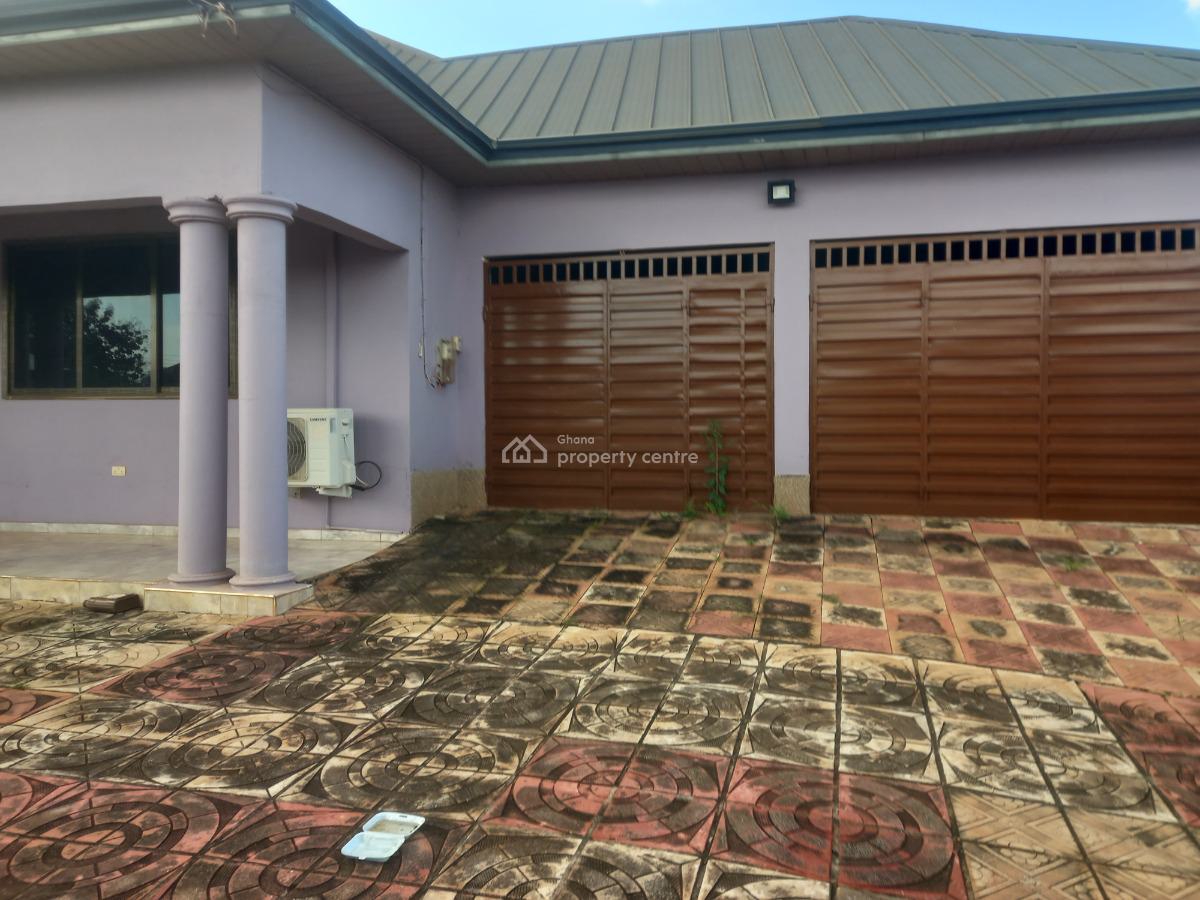 4 Bedrooms House, Apromoase, on Tech Ejisu Road, Kumasi Metropolitan, Ashanti, House for Rent