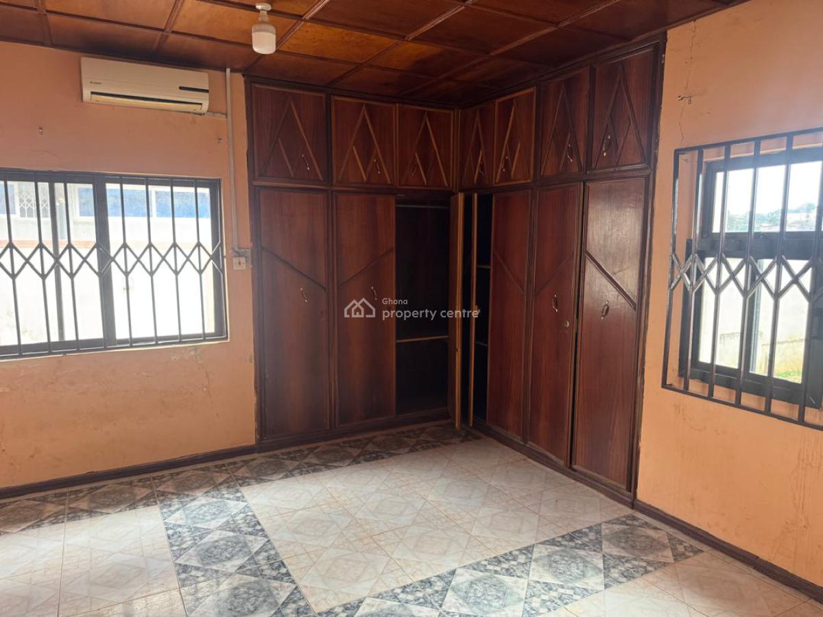 6 Bedroom Property, Daban New Site, Kumasi Metropolitan, Ashanti, House for Sale
