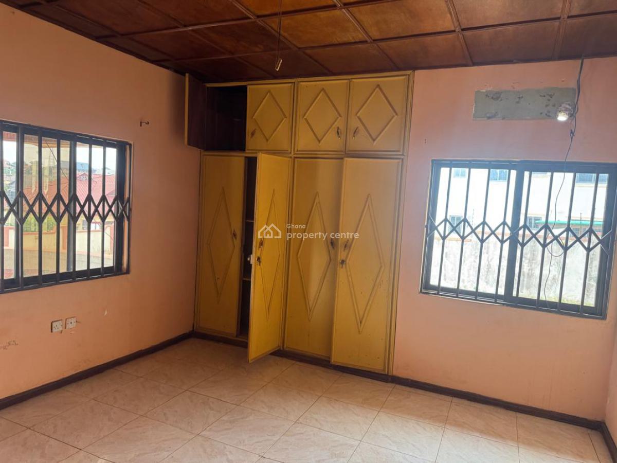 6 Bedroom Property, Daban New Site, Kumasi Metropolitan, Ashanti, House for Sale