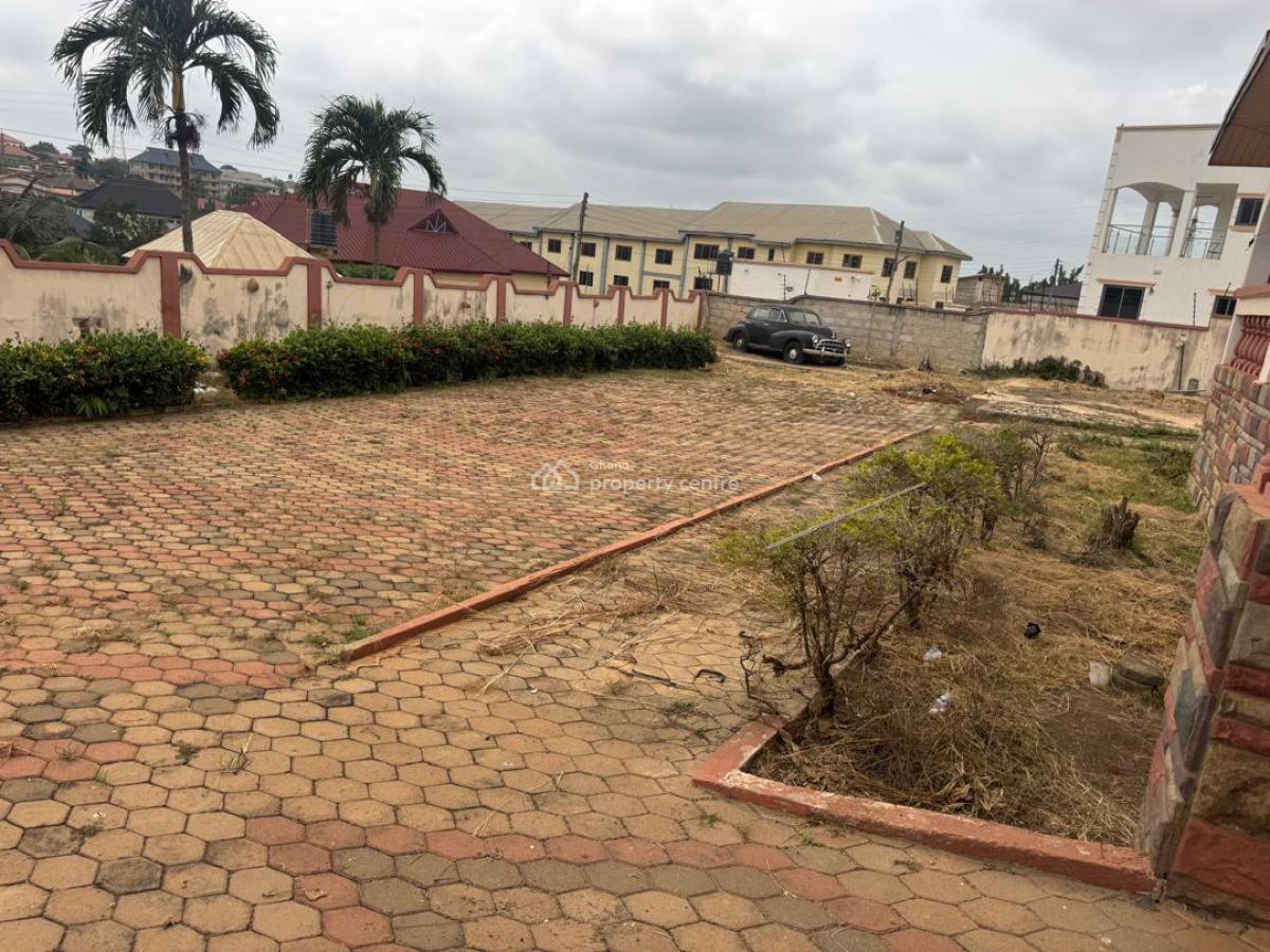 6 Bedroom Property, Daban New Site, Kumasi Metropolitan, Ashanti, House for Sale