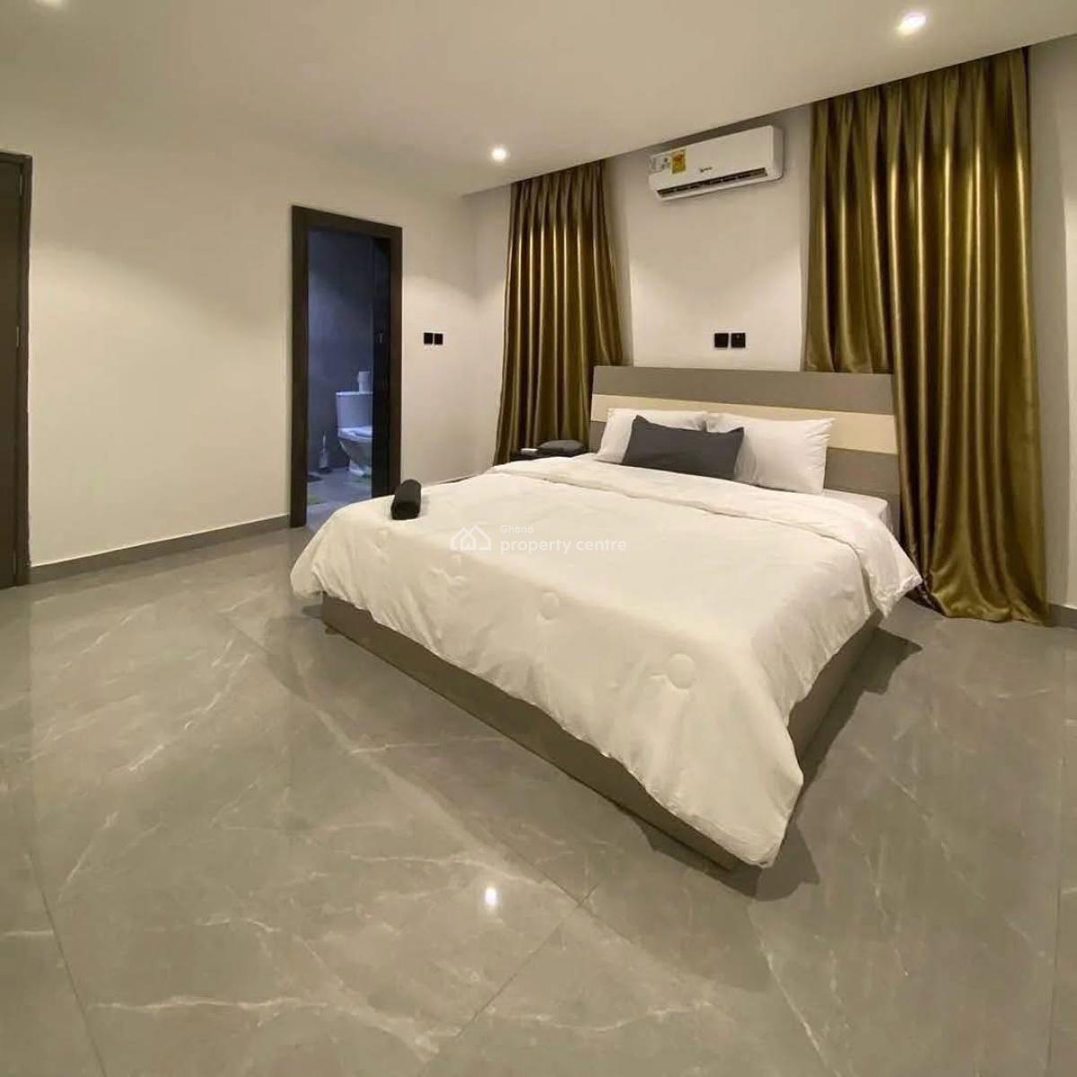 Executive Furnished 4-bedroom, Cantonments, Accra, Townhouse for Rent