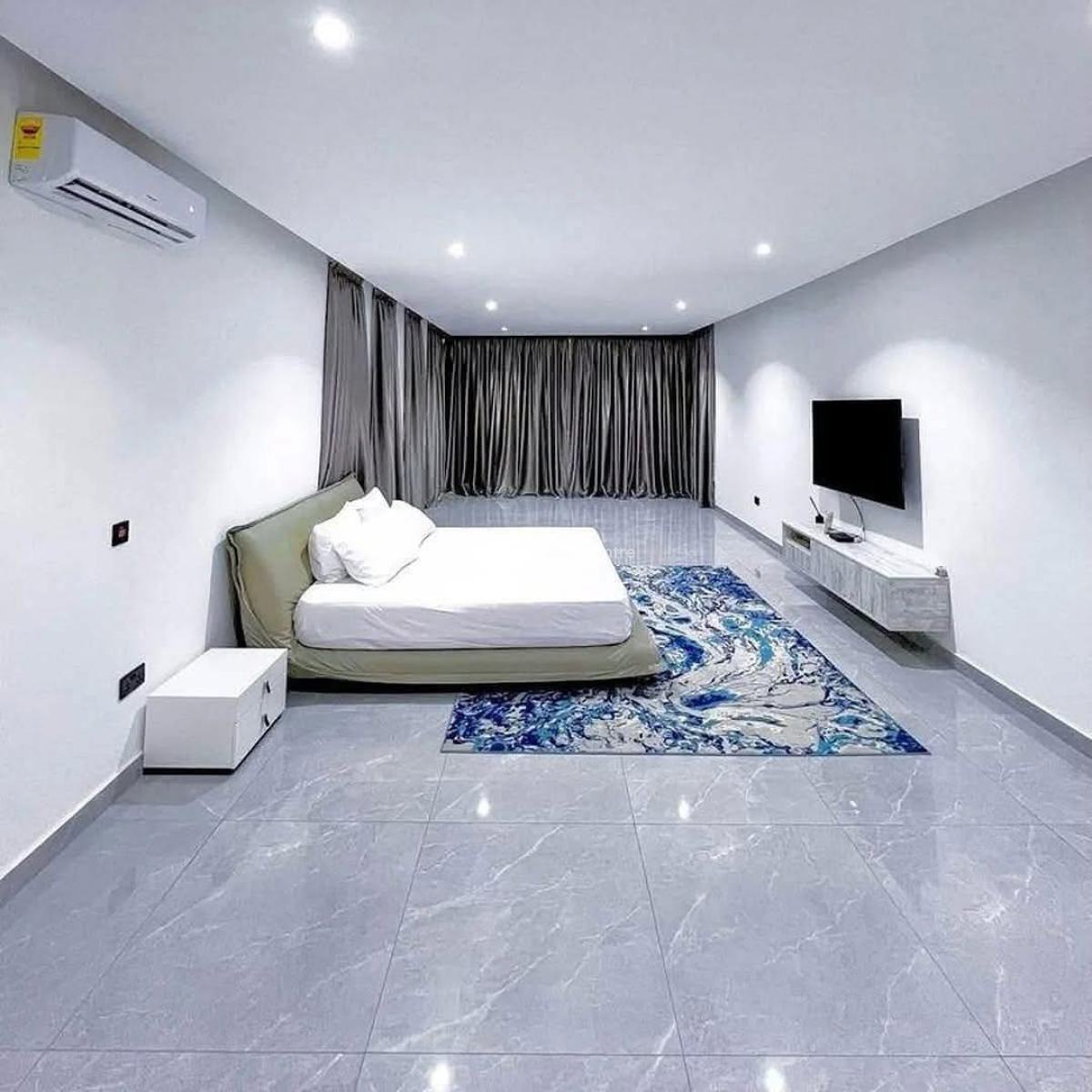 Executive Furnished 4-bedroom, Cantonments, Accra, Townhouse for Rent