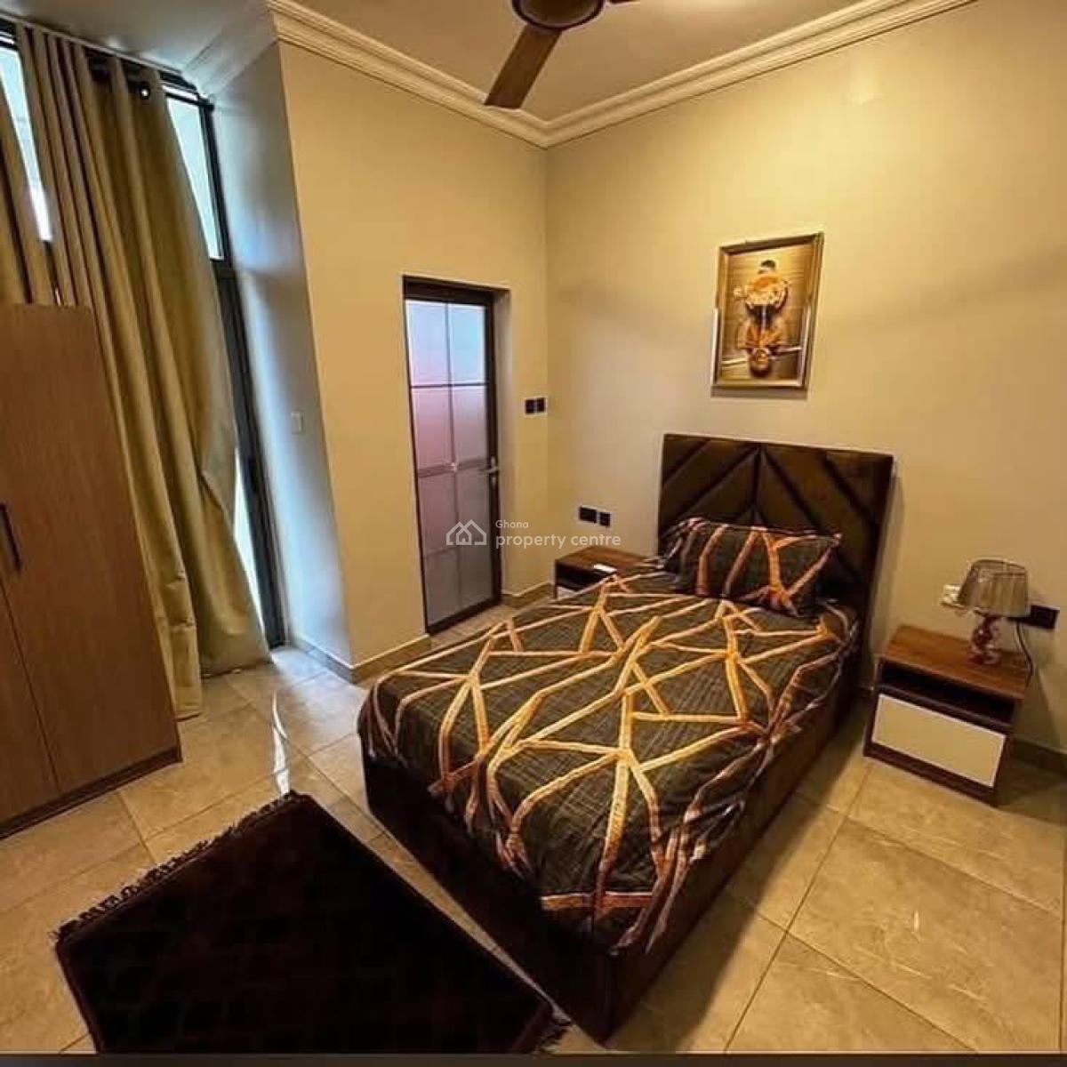 Executive Furnished 4-bedroom, Cantonments, Accra, Townhouse for Rent