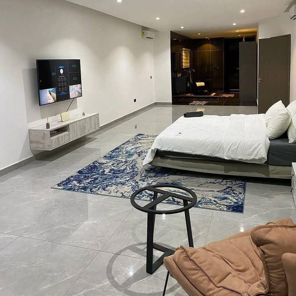 Executive Furnished 4-bedroom, Cantonments, Accra, Townhouse for Rent