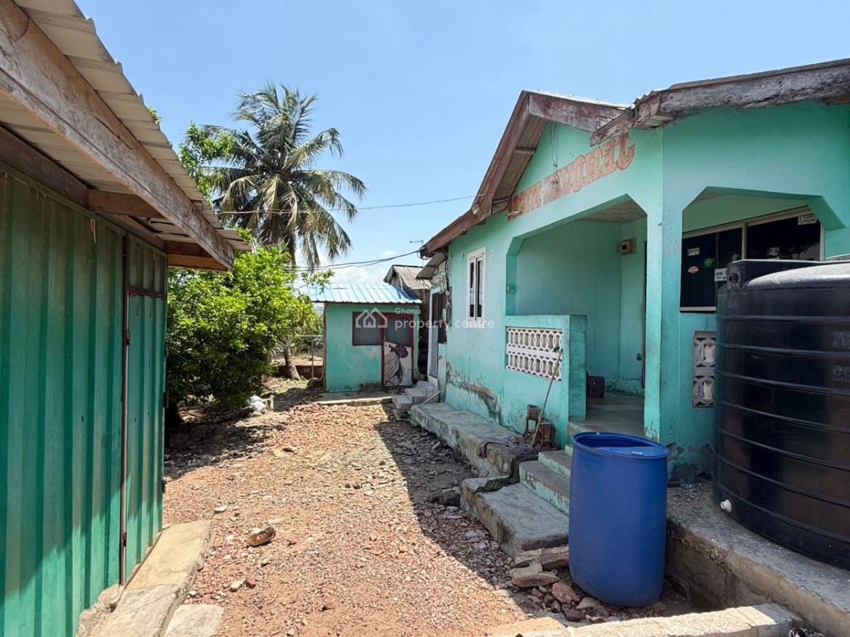 5 Bedrooms on 100 X 100 Land, Top Base, Gbawe, Ga South Municipal, Accra, House for Sale