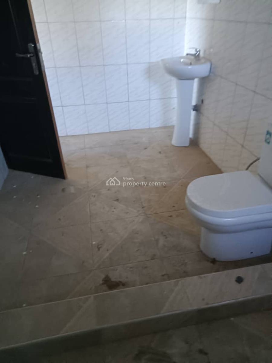 Titled & Executive 6 Master Bedrooms House, Gbawe Zero, Ga South Municipal, Accra, House for Sale