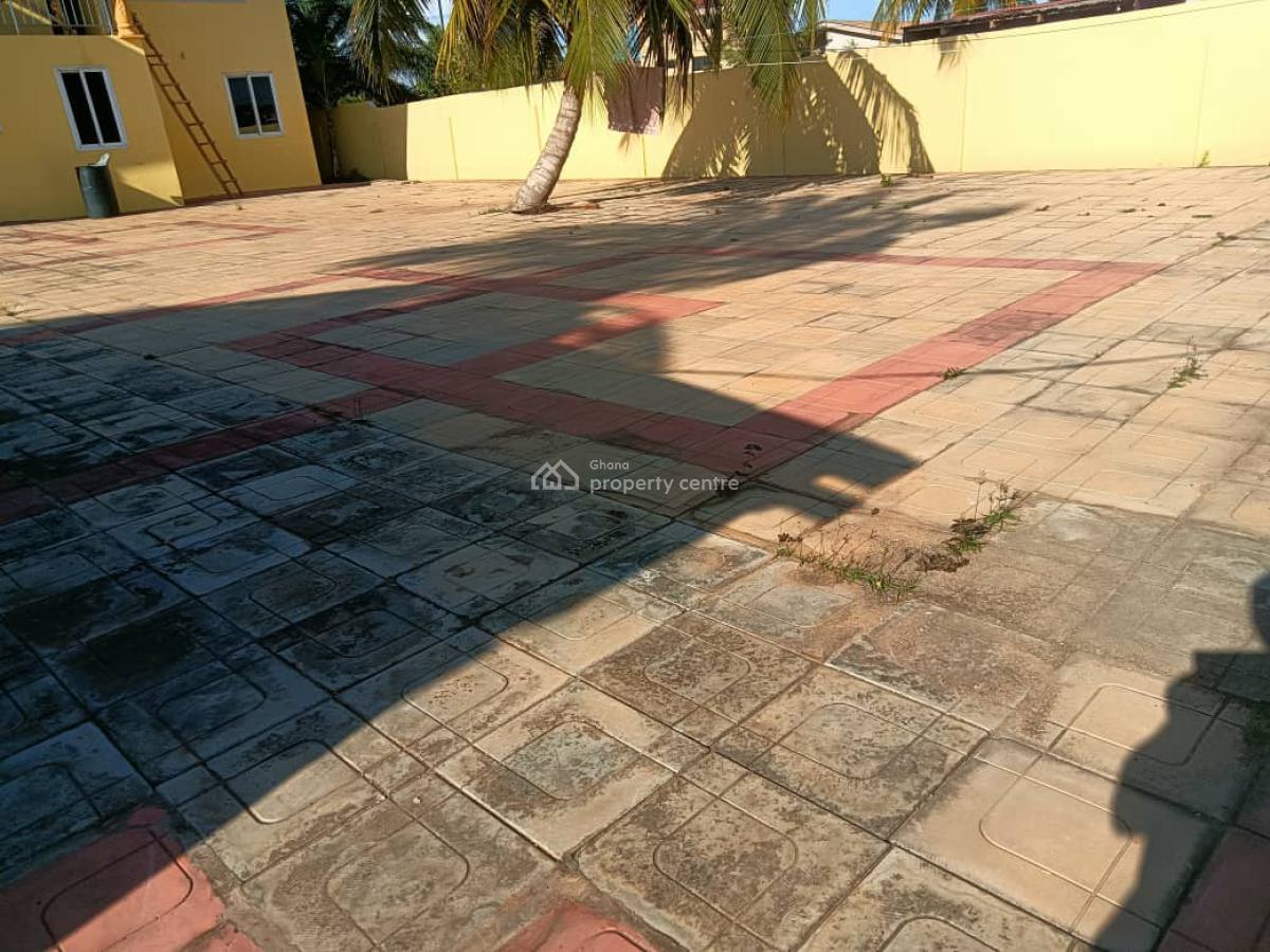 Titled & Executive 6 Master Bedrooms House, Gbawe Zero, Ga South Municipal, Accra, House for Sale