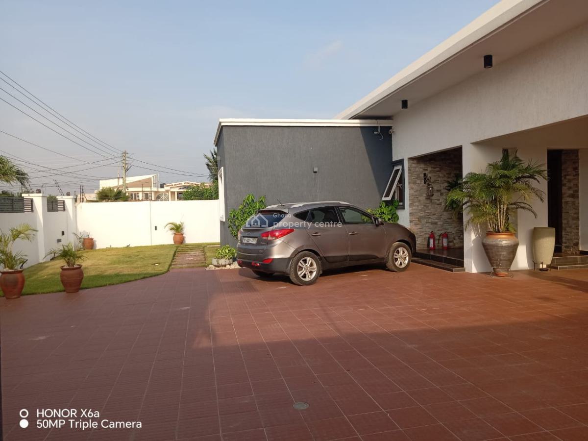 5bedrooms House with Pool, Community 20,spintex, Spintex, Accra, House for Sale