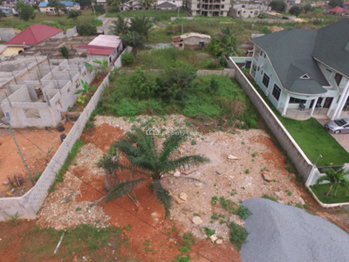 Plot of Land in a Good Location and a Developed Neighborhood., Oyarifa Road, Oyarifa, La Nkwantanang Madina Municipal, Accra, Residential Land for Sale