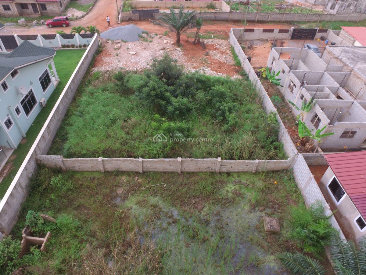 Plot of Land in a Good Location and a Developed Neighborhood., Oyarifa Road, Oyarifa, La Nkwantanang Madina Municipal, Accra, Residential Land for Sale