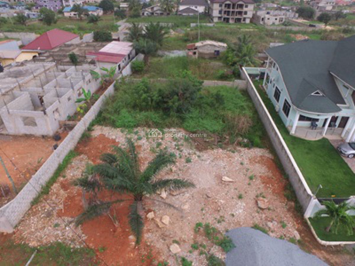 Plot of Land in a Good Location and a Developed Neighborhood., Oyarifa Road, Oyarifa, La Nkwantanang Madina Municipal, Accra, Residential Land for Sale