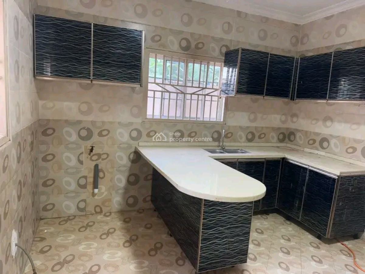 Executive 3-bedroom Townhouse @ Tantra Hill, Tantra Hill, Achimota, Accra, Townhouse for Rent