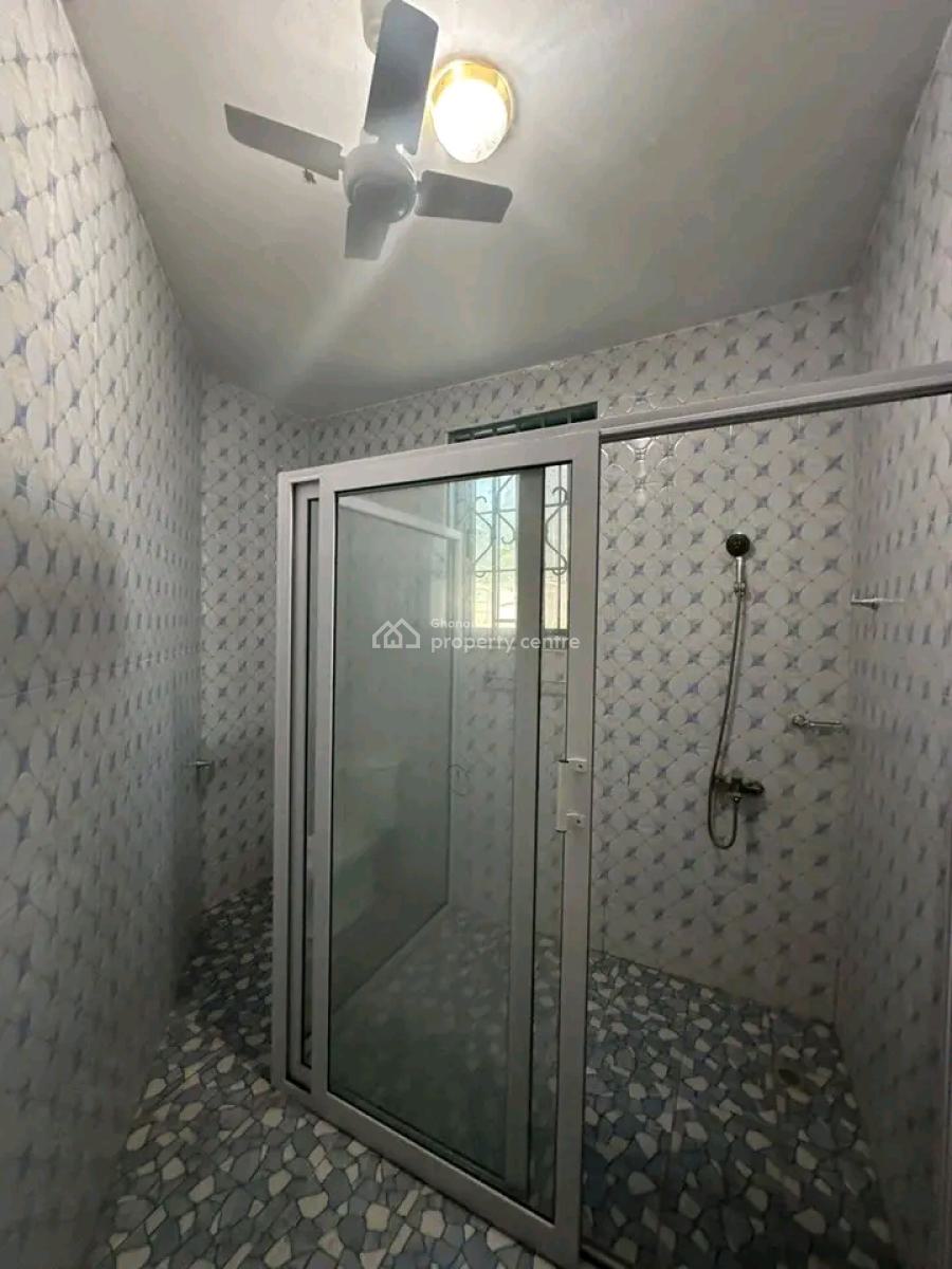 Executive 4-bedroom House @ Parakuo, Parakuo, Dome, Ga East Municipal, Accra, House for Rent