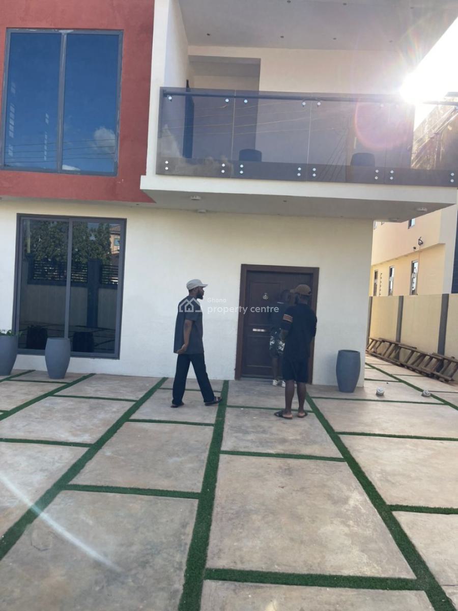 Executive 4-bedroom Townhouse @ Pantang Hospital, Pantang, Adenta Municipal, Accra, House for Rent
