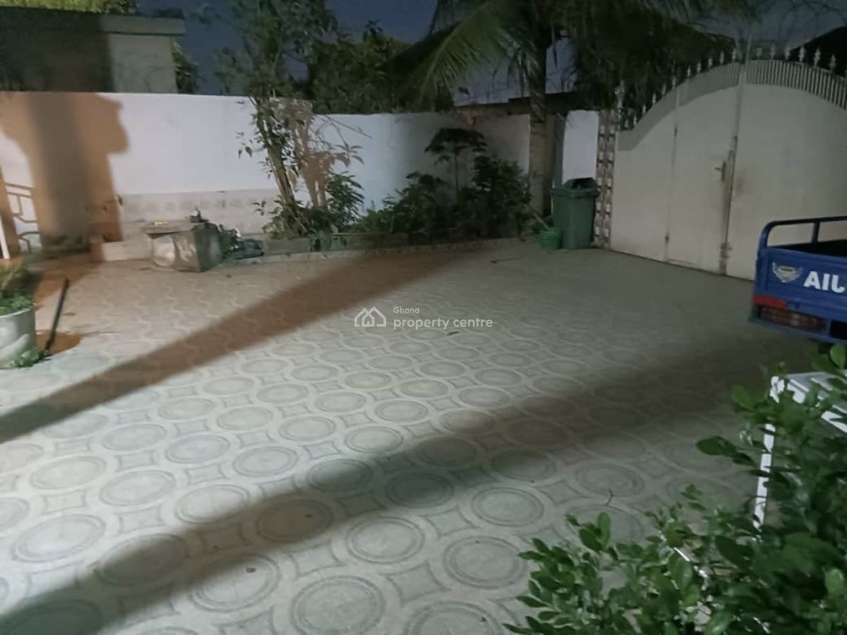 4 Bedrooms at Ablekuma Afuaman, Afuaman, Ablekuma South, Accra Metropolitan, Accra, Detached Bungalow for Sale