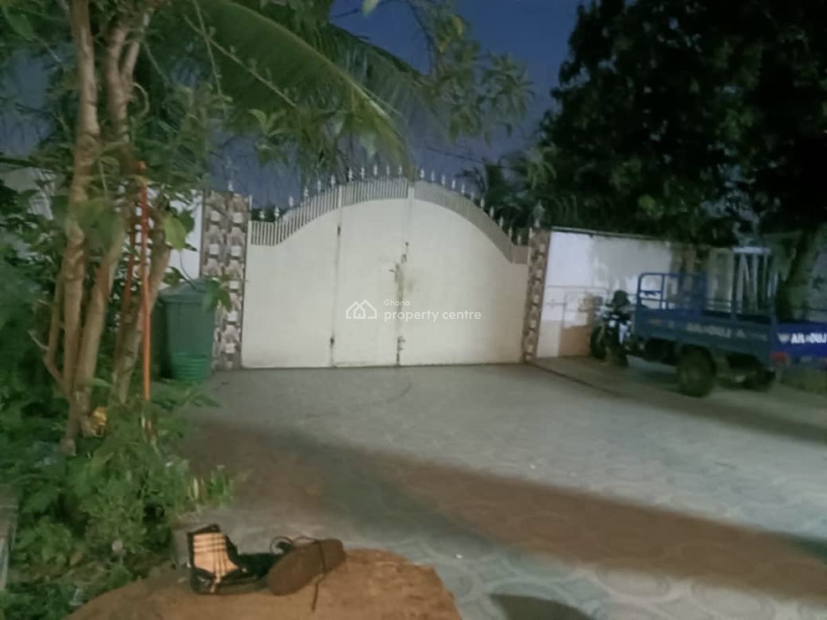 4 Bedrooms at Ablekuma Afuaman, Afuaman, Ablekuma South, Accra Metropolitan, Accra, Detached Bungalow for Sale