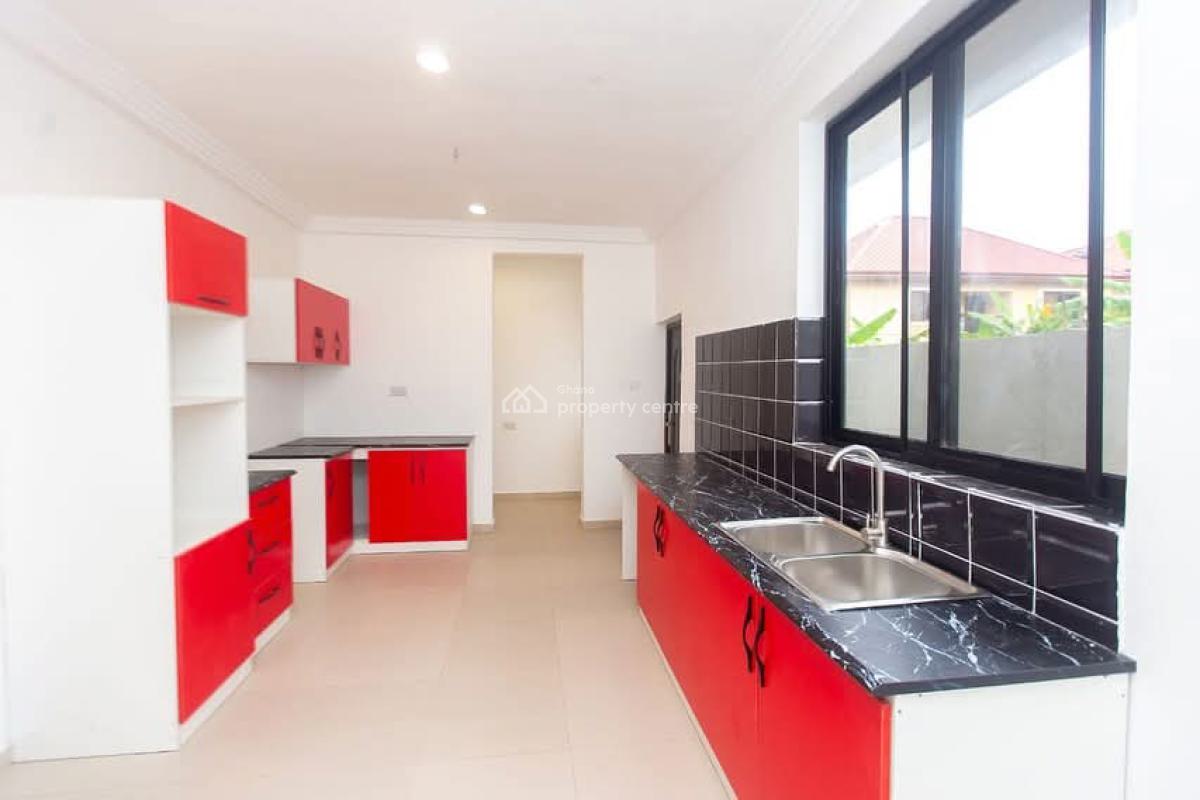 Lovely 3-bedroom Property  @ Oyarifa, Oyarifa, La Nkwantanang Madina Municipal, Accra, House for Sale