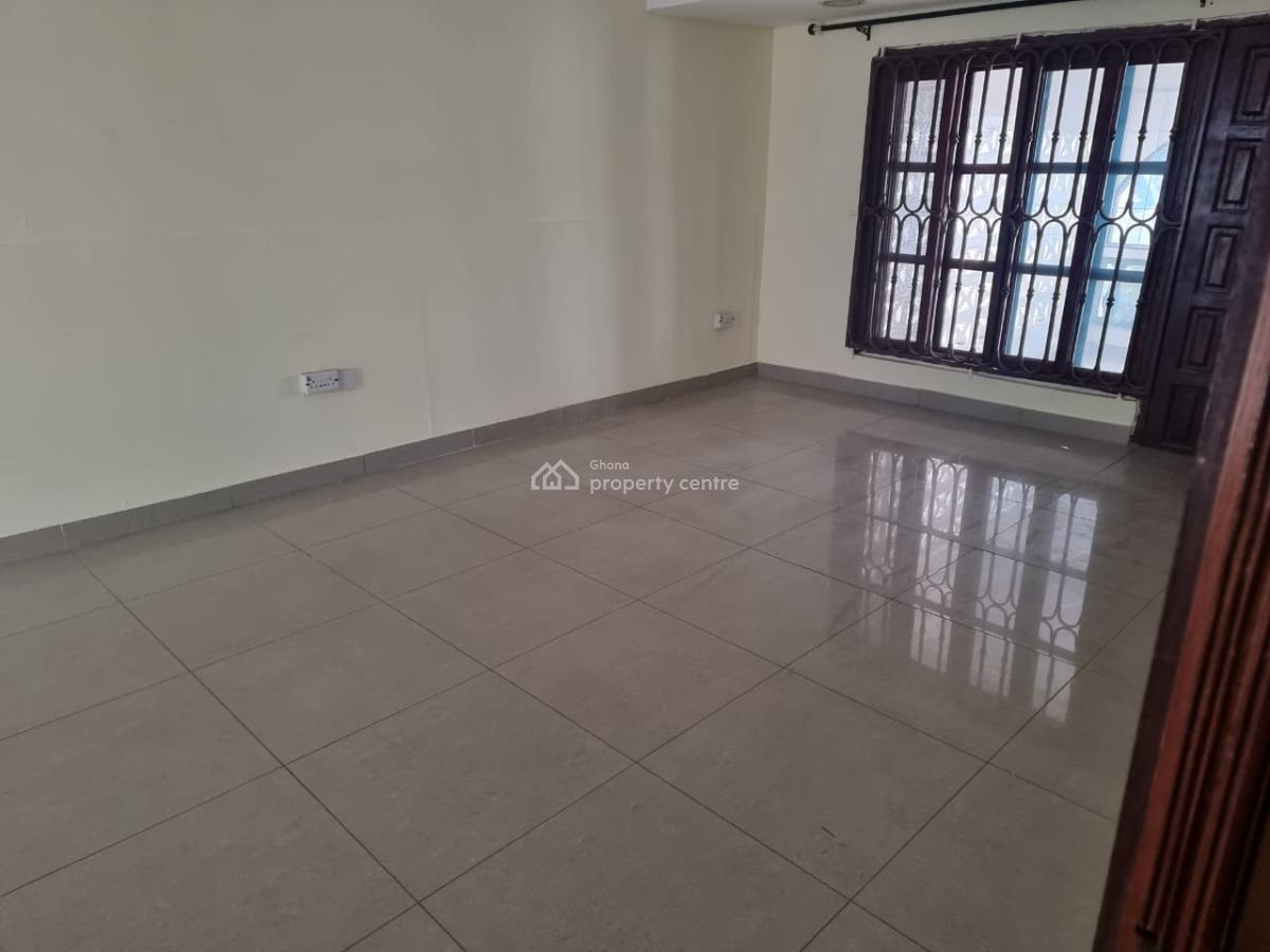 3 Bedroom House with 2 Bqs with Extra Land Space, Nyaniba Estate, Osu, Accra, House for Sale