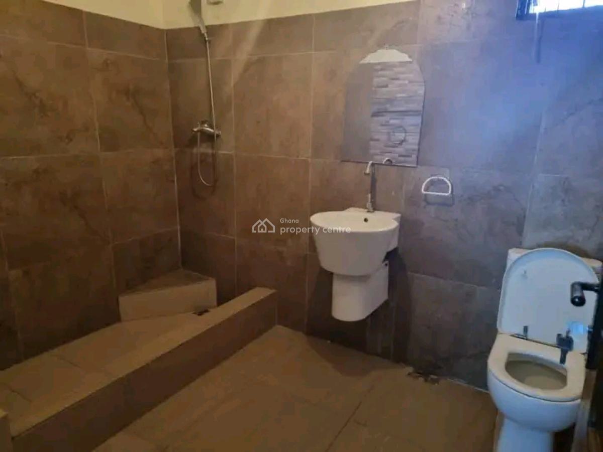 3 Bedroom House with Bq with Extra Land Space, Nyaniba Estate, Osu, Accra, Office Space for Sale