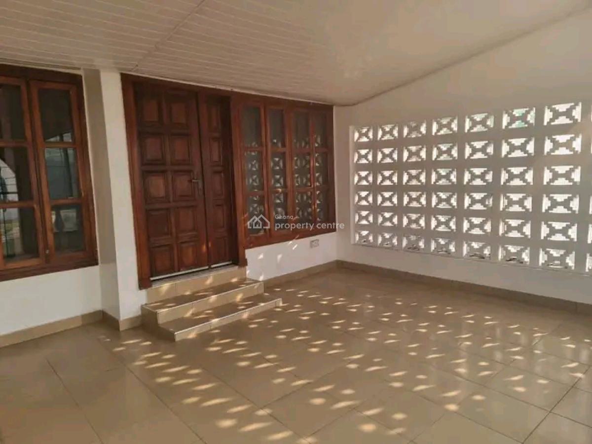 3 Bedroom House with Bq with Extra Land Space, Nyaniba Estate, Osu, Accra, Office Space for Sale