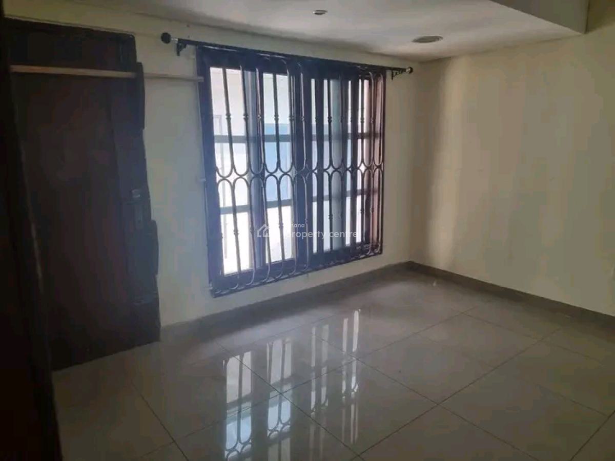3 Bedroom House with Bq with Extra Land Space, Nyaniba Estate, Osu, Accra, Office Space for Sale