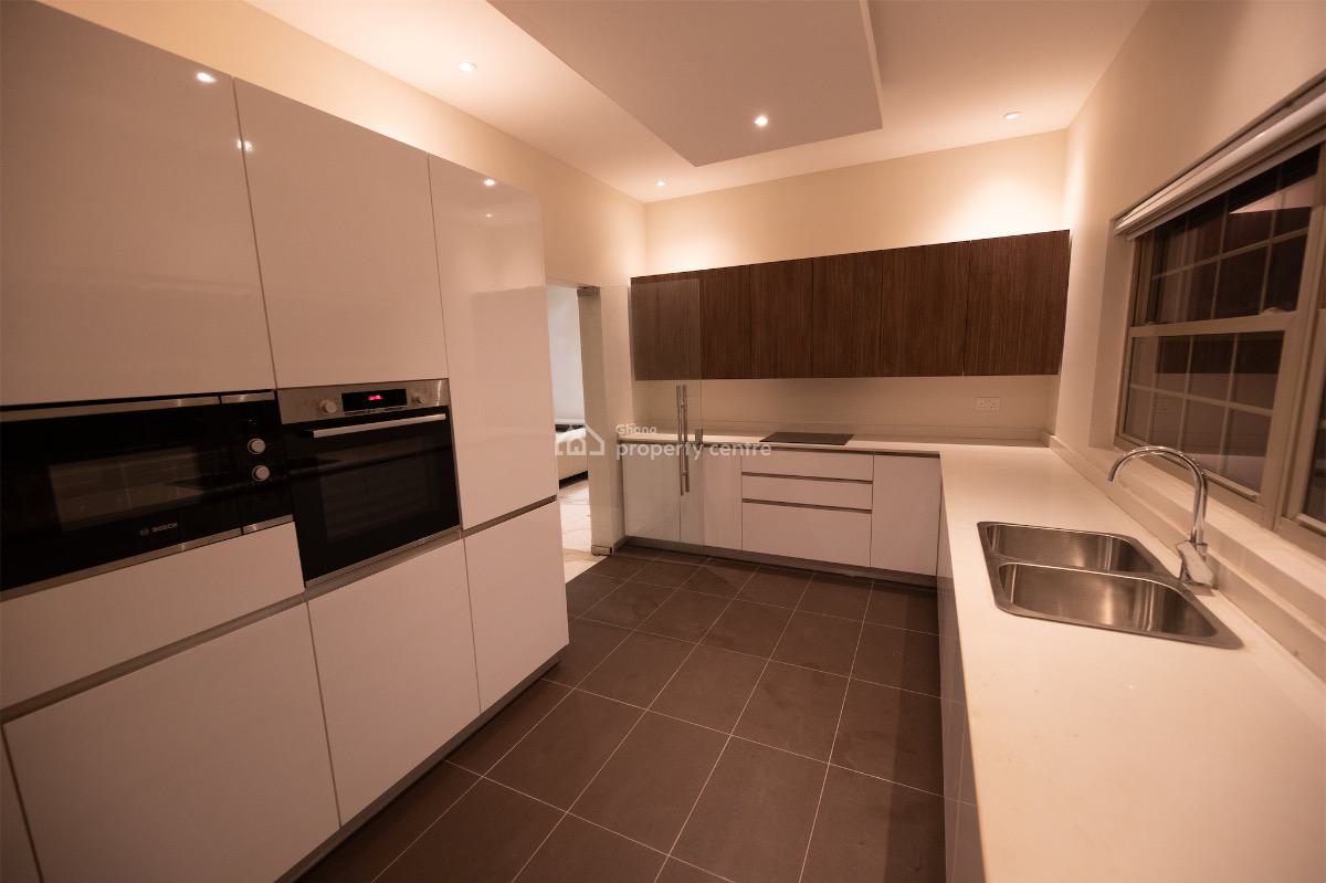 Detached 4 Bedroom Townhouse in a Gated Community, Tseaddo, East Airport, Airport Residential Area, Accra, Townhouse for Sale