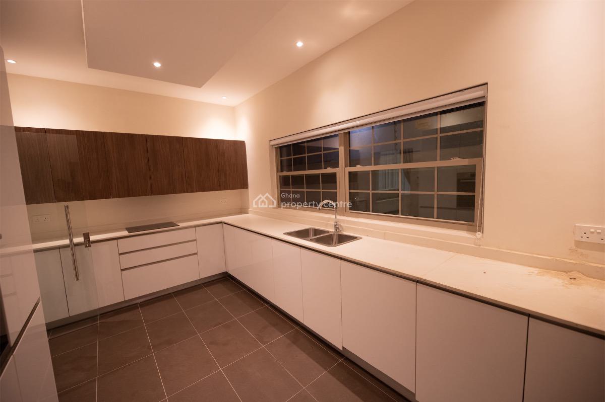 Detached 4 Bedroom Townhouse in a Gated Community, Tseaddo, East Airport, Airport Residential Area, Accra, Townhouse for Sale