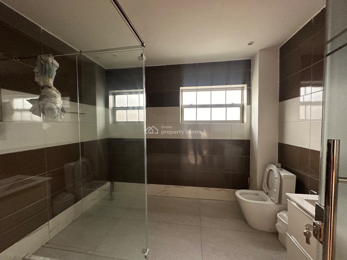 Detached 4 Bedroom Townhouse in a Gated Community, Tseaddo, East Airport, Airport Residential Area, Accra, Townhouse for Sale