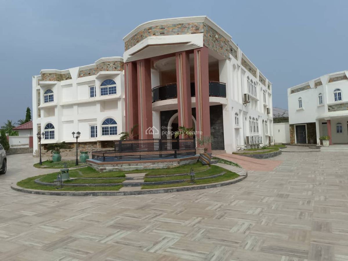 Luxury 7bedrooms House with Pool, Tema Community12, Tema, Accra, House for Sale