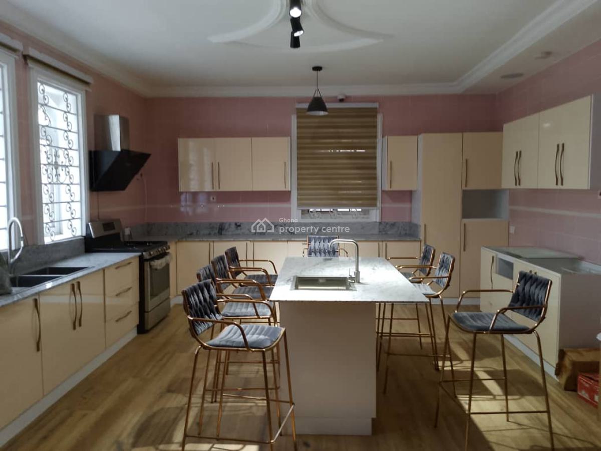 Luxury 7bedrooms House with Pool, Tema Community12, Tema, Accra, House for Sale