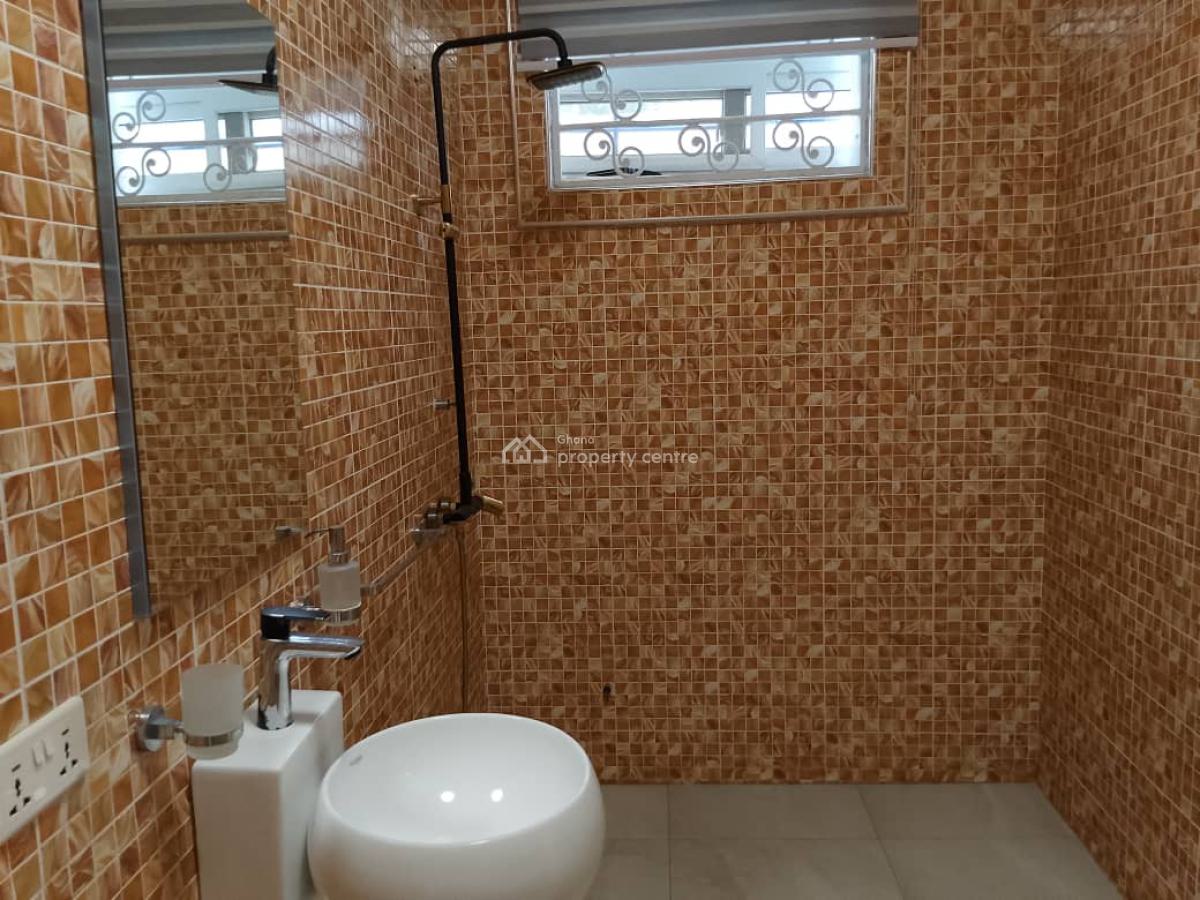 Luxury 7bedrooms House with Pool, Tema Community12, Tema, Accra, House for Sale