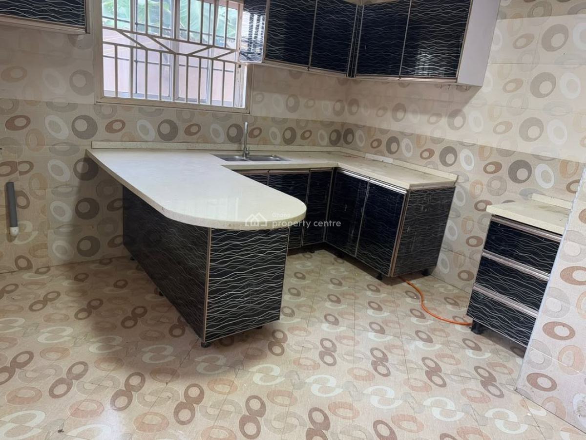 Executive 3-bedroom, Achimota, Accra, Townhouse for Rent