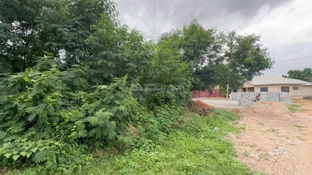 1 Plot of Land at Oyarifa Tipper Junction, Tipper Junction, Oyarifa, La Nkwantanang Madina Municipal, Accra, Residential Land for Sale