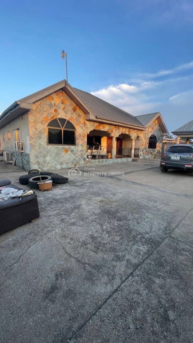 5 Bedrooms at Ablekuma Nsakina, Nsakina, Ablekuma South, Accra Metropolitan, Accra, Detached Bungalow for Rent