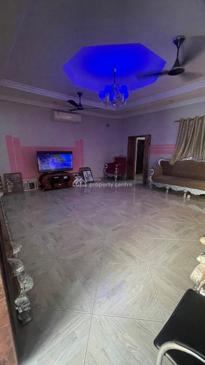 5 Bedrooms at Ablekuma Nsakina, Nsakina, Ablekuma South, Accra Metropolitan, Accra, Detached Bungalow for Rent