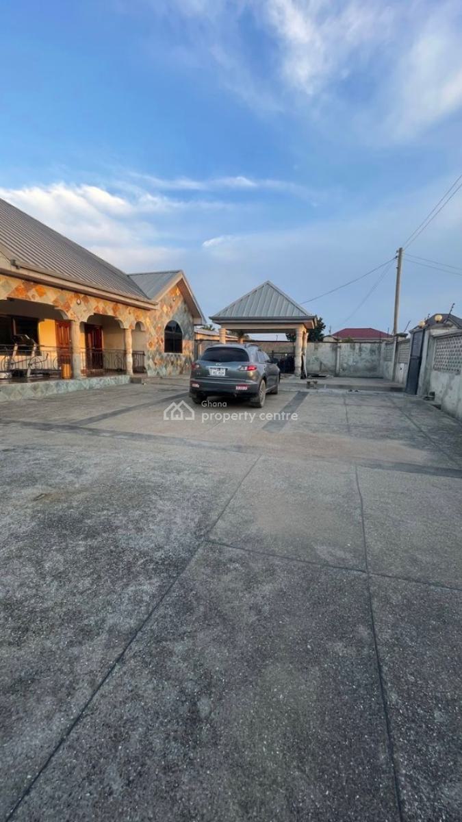 5 Bedrooms at Ablekuma Nsakina, Nsakina, Ablekuma South, Accra Metropolitan, Accra, Detached Bungalow for Rent