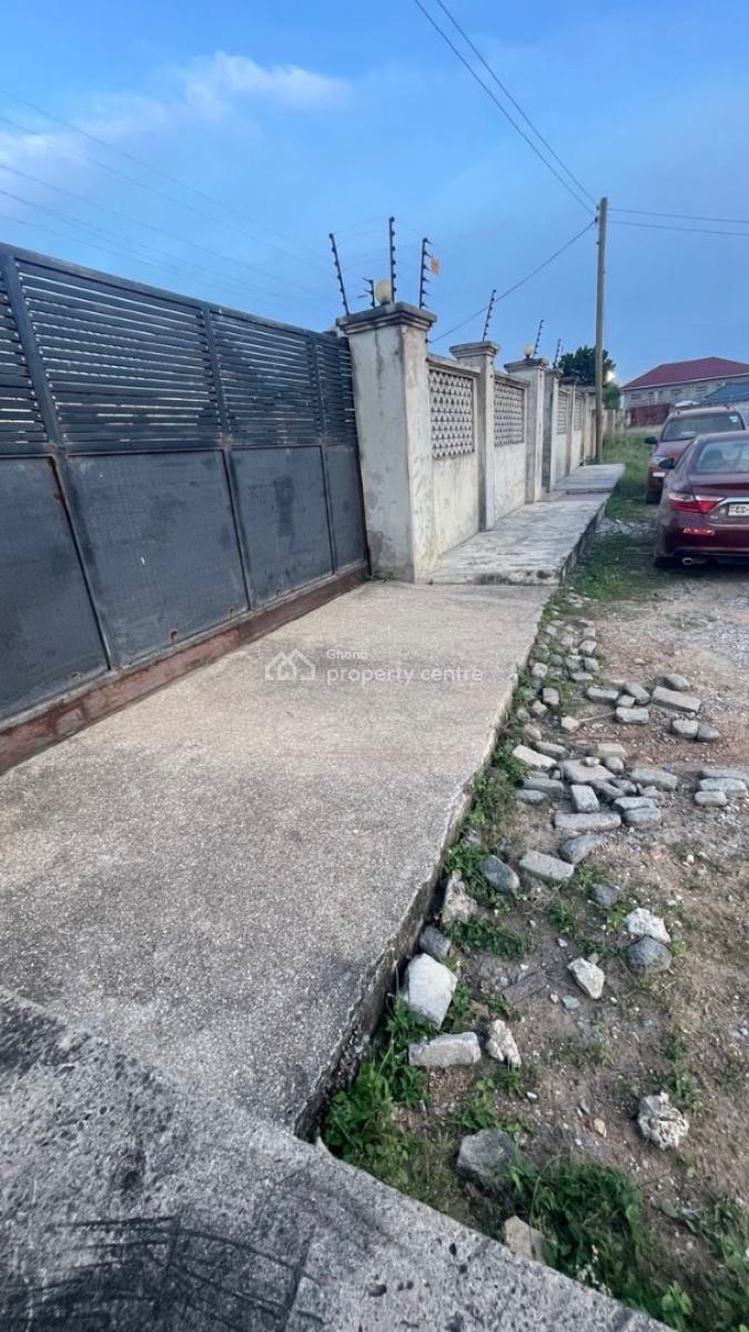 5 Bedrooms at Ablekuma Nsakina, Nsakina, Ablekuma South, Accra Metropolitan, Accra, Detached Bungalow for Rent