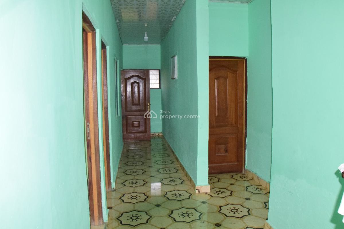 Registered 3 Master Brm House @ Opeikuma, Kasoa, Opeikuma, Awutu-senya East, Central Region, House for Sale