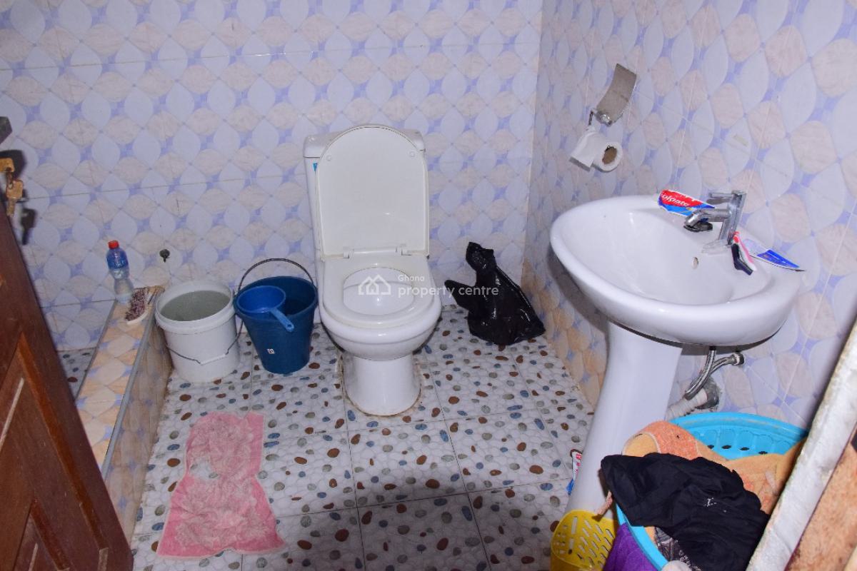 Registered 3 Master Brm House @ Opeikuma, Kasoa, Opeikuma, Awutu-senya East, Central Region, House for Sale