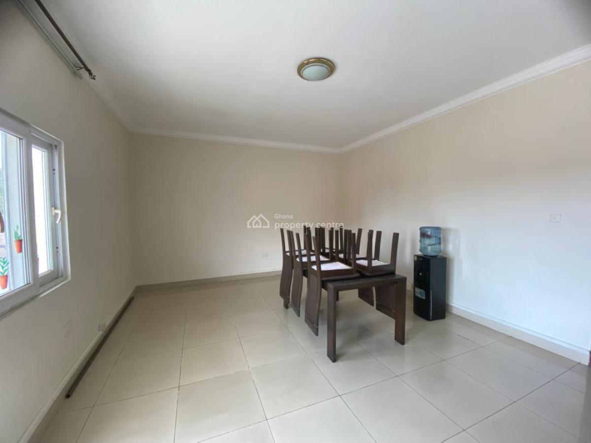 Spacious 3 Bedrooms with 4th Room As Maids Room., 16 Agostino Neto Street, Airport Residential Area, Accra, Apartment for Rent