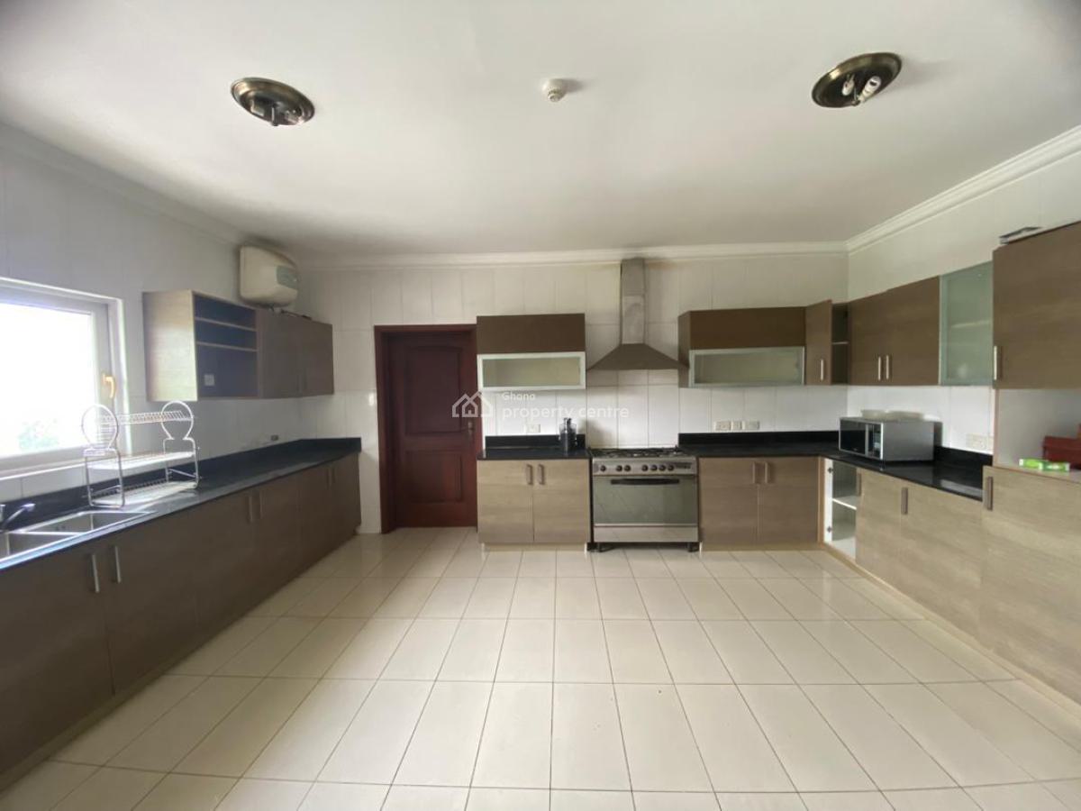 Spacious 3 Bedrooms with 4th Room As Maids Room., 16 Agostino Neto Street, Airport Residential Area, Accra, Apartment for Rent