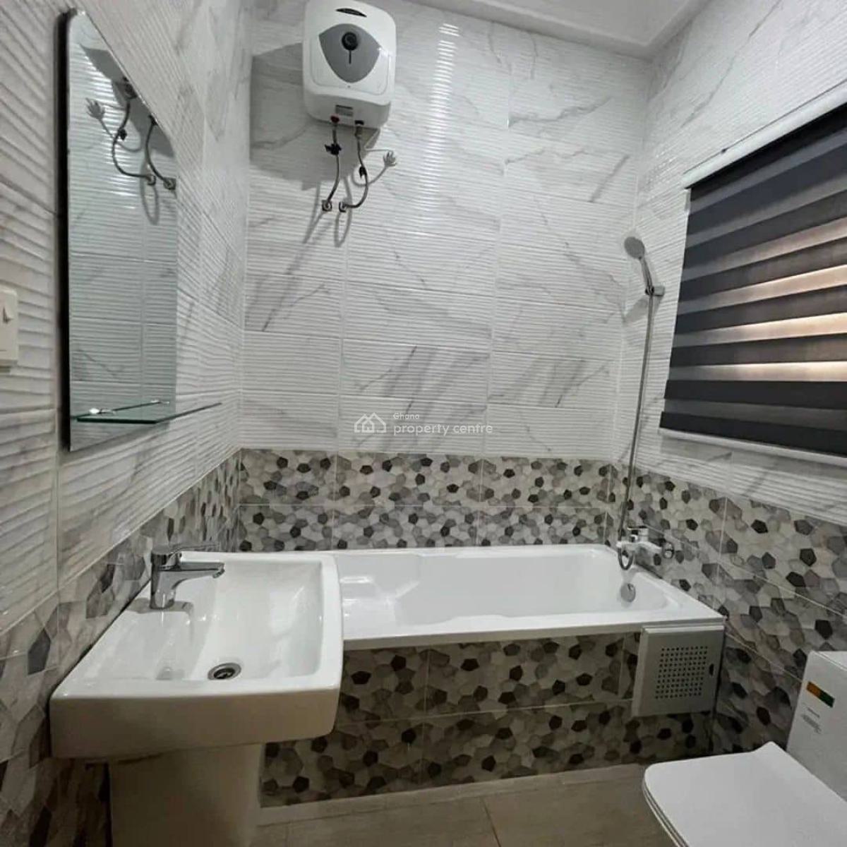 Executive 3 Bedroom, Oyarifa, La Nkwantanang Madina Municipal, Accra, House for Sale