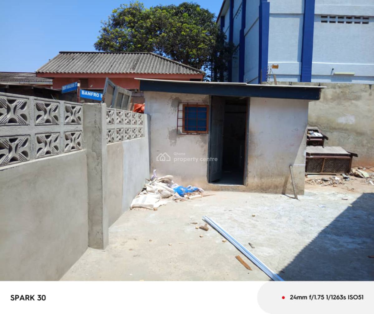 2 Bedroom Self Compound / House, Mamprobi Post Office, Accra Metropolitan, Accra, House for Rent