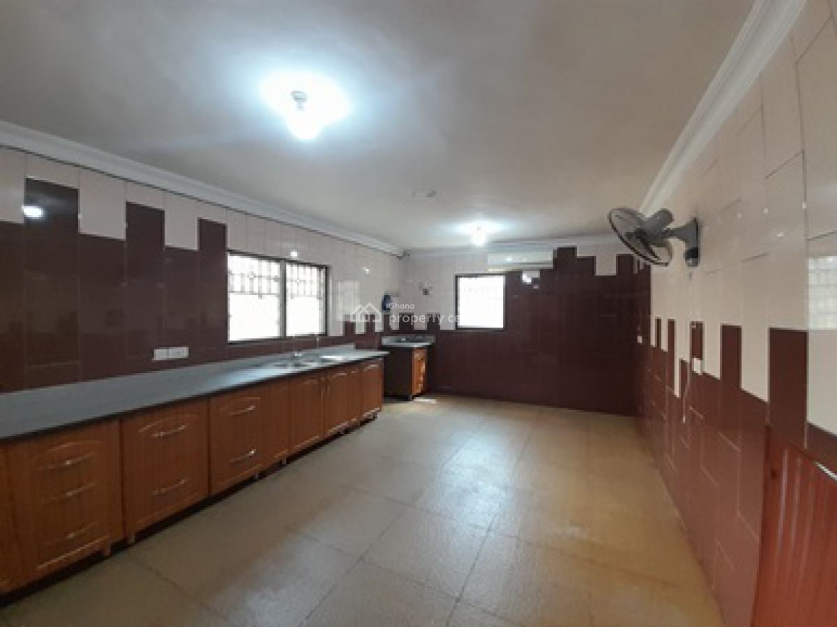 6 Bedroom House in a Gated Estate  with Solar Panels and 5 Ka Invertor, Lakeside Estates, Adenta Municipal, Accra, Detached Duplex for Sale