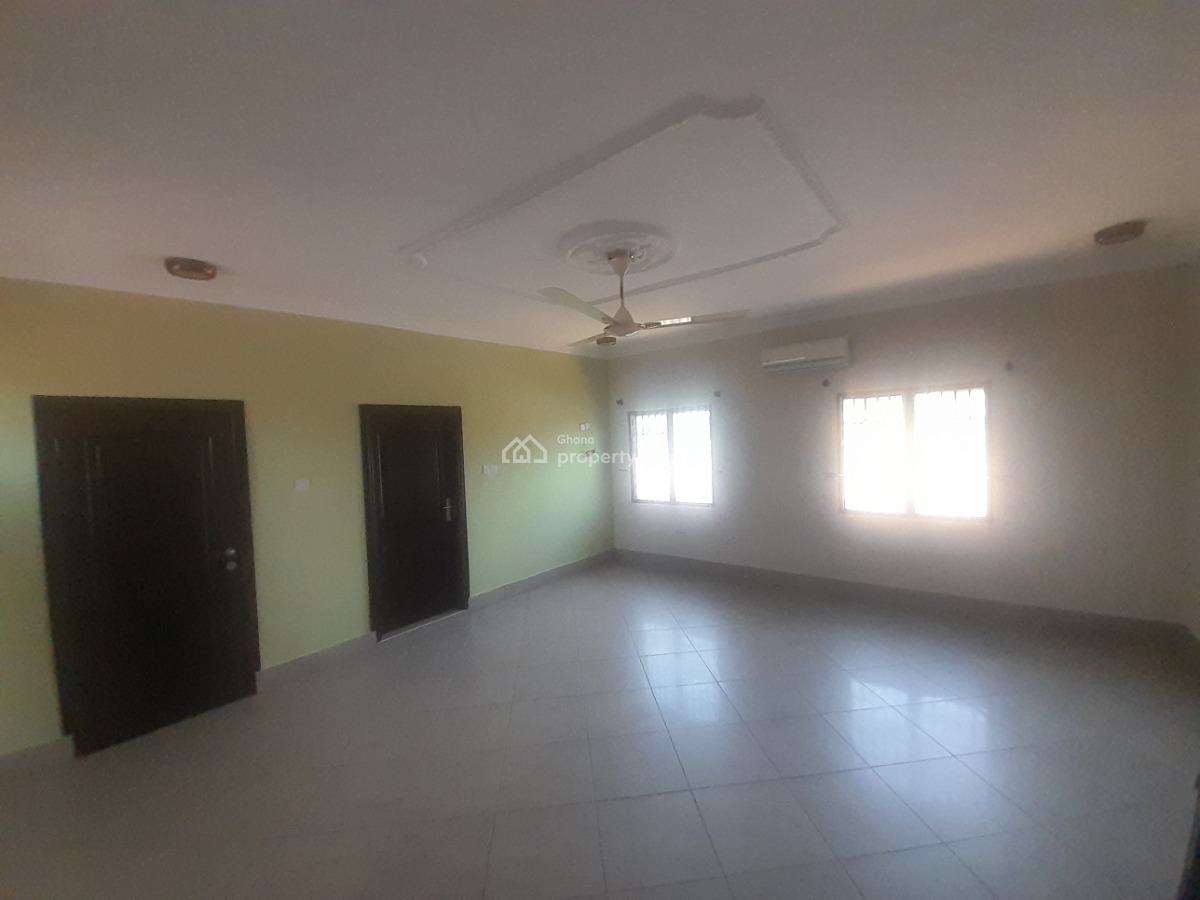 6 Bedroom House in a Gated Estate  with Solar Panels and 5 Ka Invertor, Lakeside Estates, Adenta Municipal, Accra, Detached Duplex for Sale