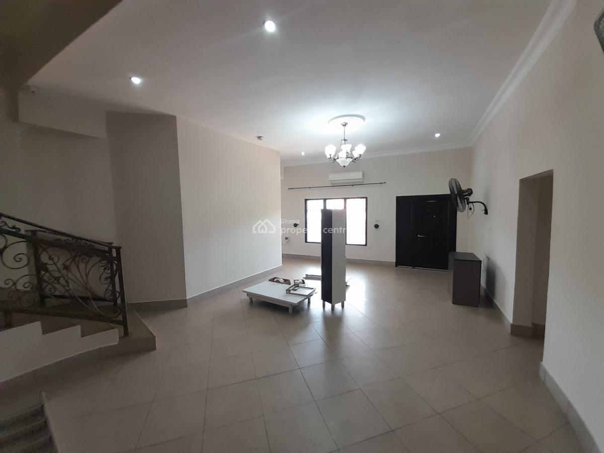 6 Bedroom House in a Gated Estate  with Solar Panels and 5 Ka Invertor, Lakeside Estates, Adenta Municipal, Accra, Detached Duplex for Sale