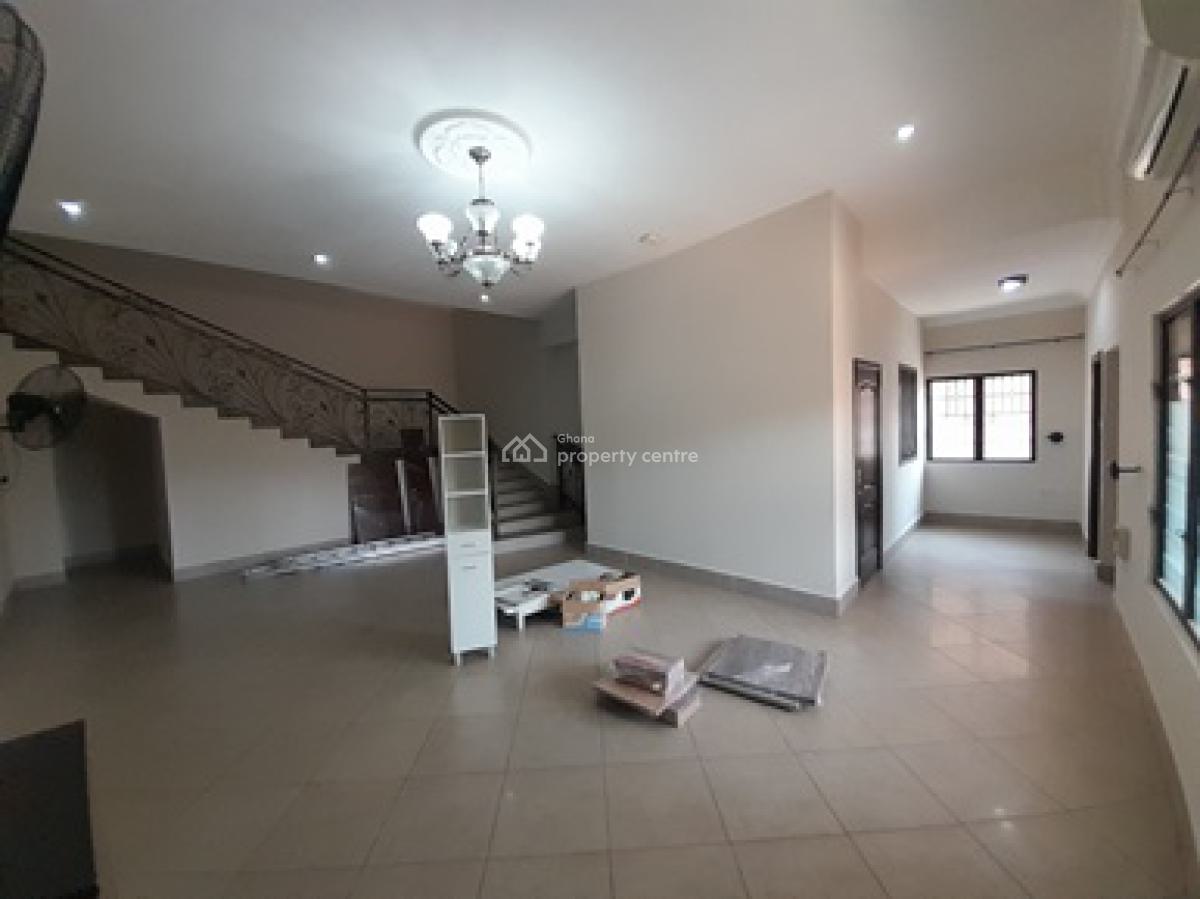 6 Bedroom House in a Gated Estate  with Solar Panels and 5 Ka Invertor, Lakeside Estates, Adenta Municipal, Accra, Detached Duplex for Sale